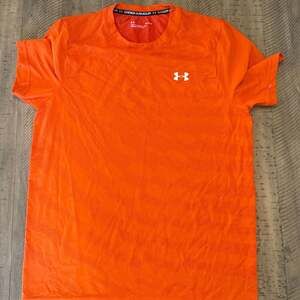Under Armour Mens HeatGear Fitted Short Sleeve Athletic Shirt Orange